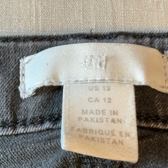 H&M Gray Skinny Jeans Stretchy Modern Fit - Picture 3 of 6